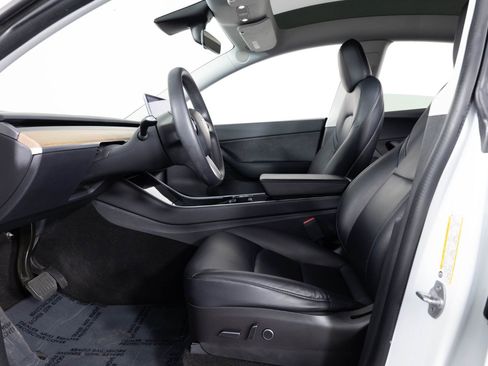 Used 2021 Tesla Model Y Long Range image 15