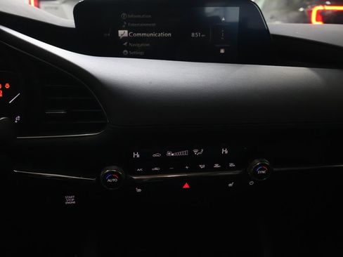 Used 2025 MAZDA MAZDA3 s image 21
