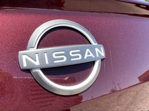 Used 2024 Nissan Altima 2.5 SV FWD image 10