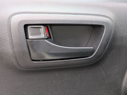 Used 2022 Toyota Tacoma SR5 w/ SR5 Appearance Package (SM) image 13