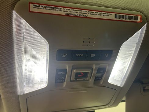 Used 2021 Toyota RAV4 XLE w/ Convenience Package image 27