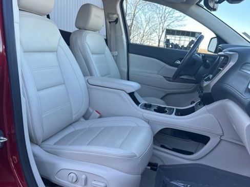 Used 2022 GMC Acadia Denali w/ Denali Ultimate Package image 42