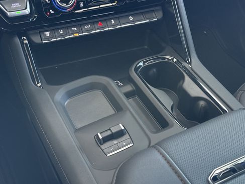 Used 2026 GMC Sierra 2500 AT4 w/ AT4 Premium Plus Package image 70