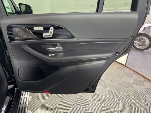 New 2026 Mercedes-Benz GLS 580 4MATIC image 19