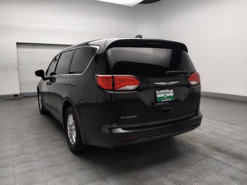 Used 2023 Chrysler Voyager LX w/ Fleet Security Group FWD image 5