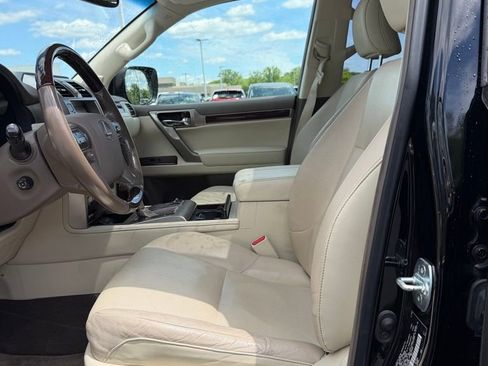 Used 2019 Lexus GX 460 Premium w/ Premium Package AWD/4WD image 12