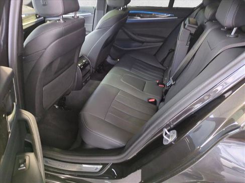 Used 2023 BMW 530e w/ Convenience Package image 20