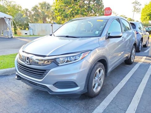 Certified 2021 Honda HR-V LX image 3
