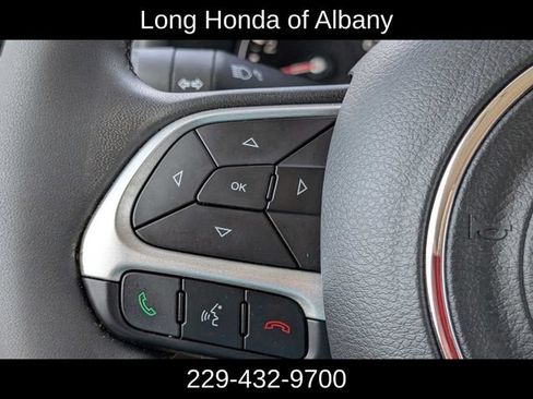 Used 2023 Jeep Renegade Altitude AWD/4WD image 27