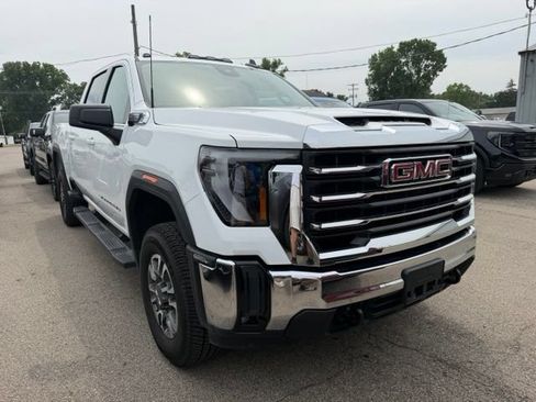 Used 2024 GMC Sierra 2500 SLE w/ SLE Convenience Package AWD/4WD image 2