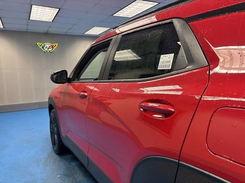 New 2026 Chevrolet TrailBlazer LT w/ Convenience Package FWD image 18