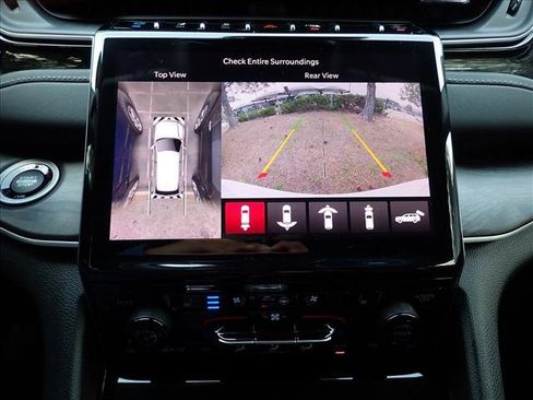 Used 2023 Jeep Grand Cherokee 4WD 4xe w/ Luxury Tech Group II image 19