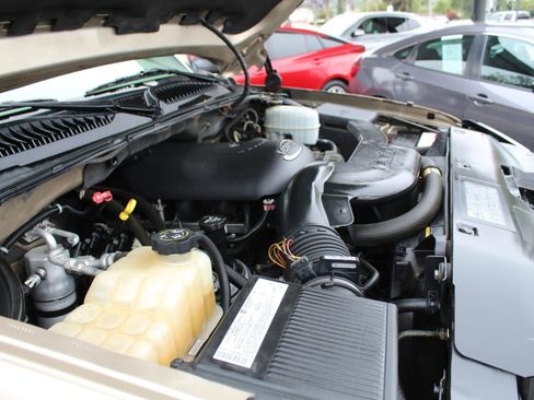 Used 2006 Chevrolet Avalanche LS w/ Preferred Equipment Group RWD image 32