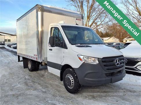 Used 2023 Mercedes-Benz Sprinter 3500 image 12