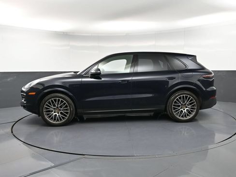 Certified 2023 Porsche Cayenne Platinum Edition AWD/4WD image 2