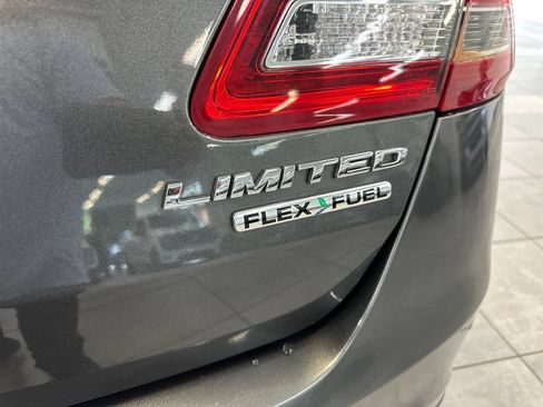 Used 2016 Ford Taurus Limited FWD image 8