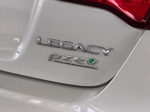 Used 2017 Subaru Legacy 2.5i Premium w/ Moonroof Package AWD/4WD image 11