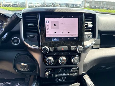 New 2026 RAM 2500 Big Horn AWD/4WD image 12