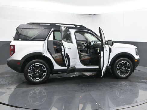 New 2025 Ford Bronco Sport Outer Banks w/ Outer Banks Tech Package+ AWD/4WD image 58