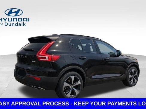 Used 2023 Volvo XC40 B5 Ultimate AWD/4WD image 2