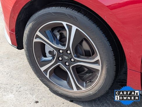 Certified 2023 Ford Edge ST image 11