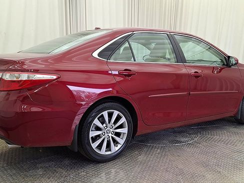 Used 2015 Toyota Camry XLE image 3