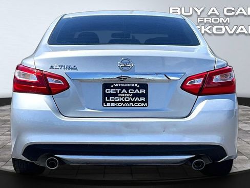 Used 2016 Nissan Altima 2.5 S w/ Power Driver Seat Package FWD image 4