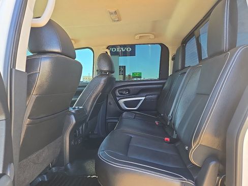 Used 2019 Nissan Titan PRO-4X w/ Pro-4x Convenience Package image 14