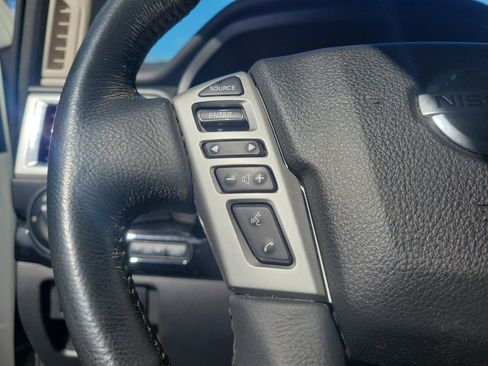 Used 2021 Nissan Titan SV w/ SV Convenience Package RWD image 23