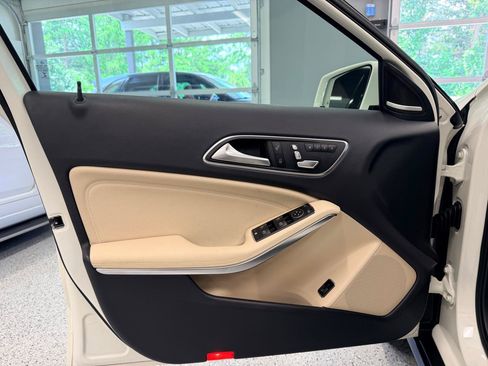 Used 2018 Mercedes-Benz GLA 250 4MATIC image 15
