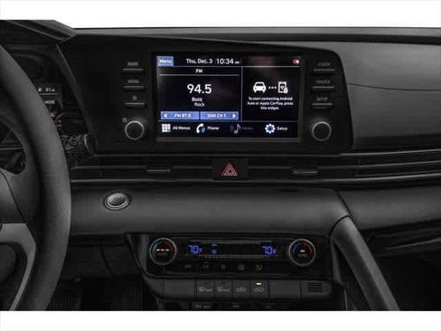 Used 2023 Hyundai Elantra SEL FWD image 7