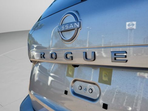 New 2026 Nissan Rogue Platinum image 30
