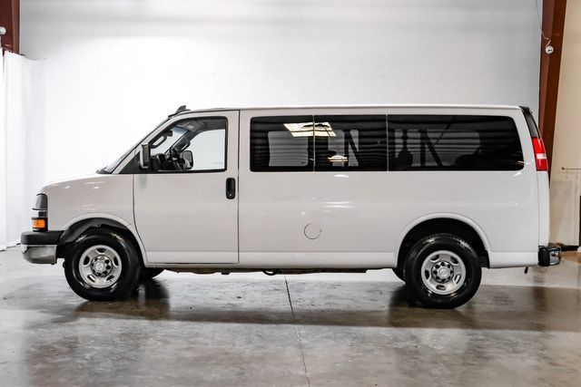 Used 2018 Chevrolet Express 2500 LT w/ LT Preferred Equipment Group RWD image 13
