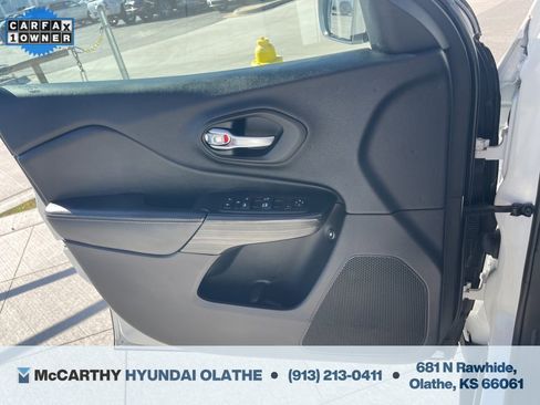 Used 2016 Jeep Cherokee Limited image 35