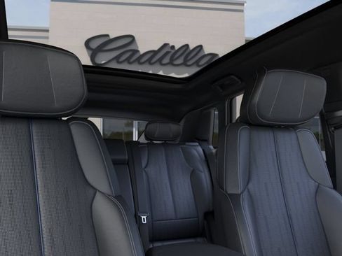 Used 2026 Cadillac Lyriq Luxury w/ LPO, Floor Liner Package AWD/4WD image 24