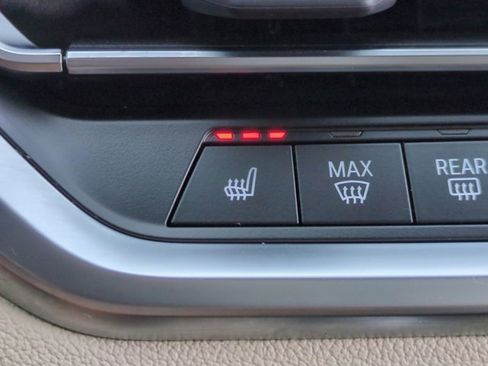 Used 2022 BMW 330i Sedan w/ Driving Assistance Package image 23