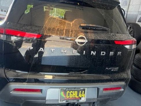 Certified 2026 Nissan Pathfinder Platinum AWD/4WD image 8