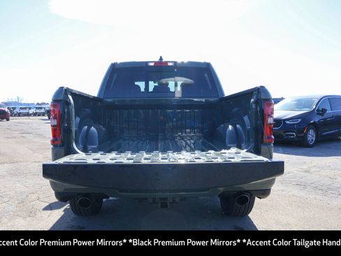 New 2026 RAM 1500 4x4 Crew Cab image 17