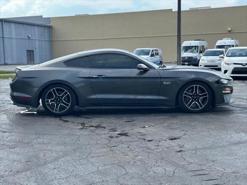 Used 2019 Ford Mustang GT RWD image 9