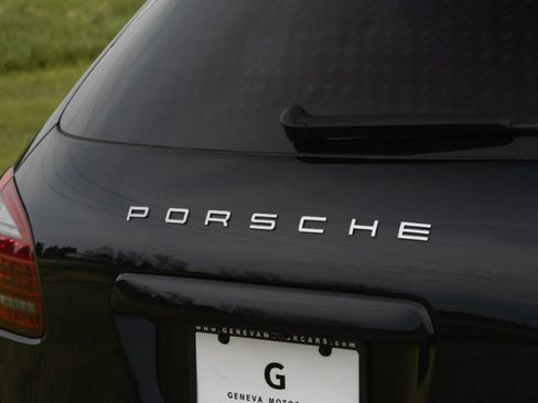 Used 2013 Porsche Cayenne Diesel AWD/4WD image 28