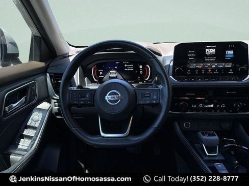 Certified 2021 Nissan Rogue Platinum FWD image 26