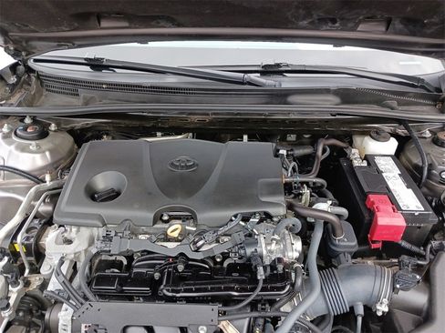 Used 2023 Toyota Camry SE image 14