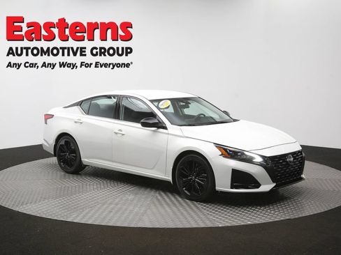 Used 2023 Nissan Altima 2.5 SR FWD image 48