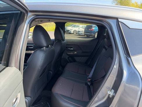 Used 2025 Nissan Kicks SR AWD/4WD image 12