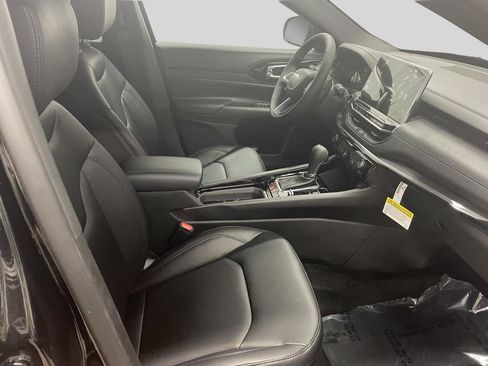 New 2026 Jeep Compass Limited image 9