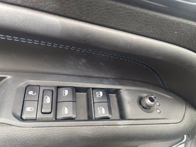 Used 2026 Jeep Compass Latitude AWD/4WD image 10