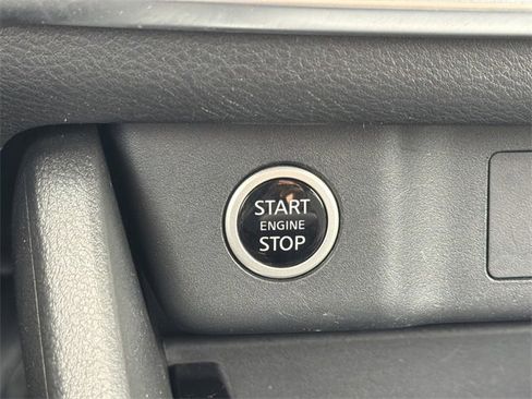 Certified 2023 Nissan Rogue SV image 9