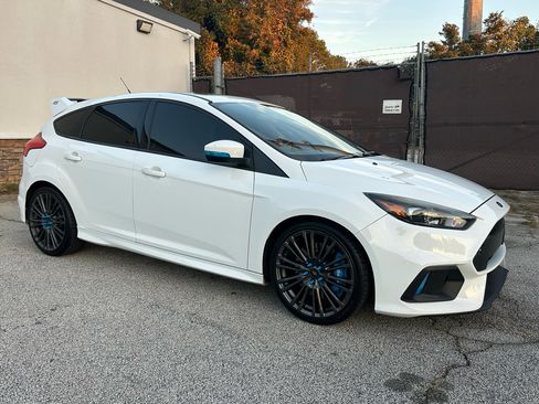Used 2017 Ford Focus RS image 8