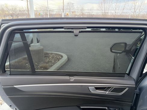 Used 2024 Volkswagen Atlas Cross Sport SE image 25