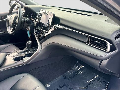 Used 2023 Toyota Camry SE image 26